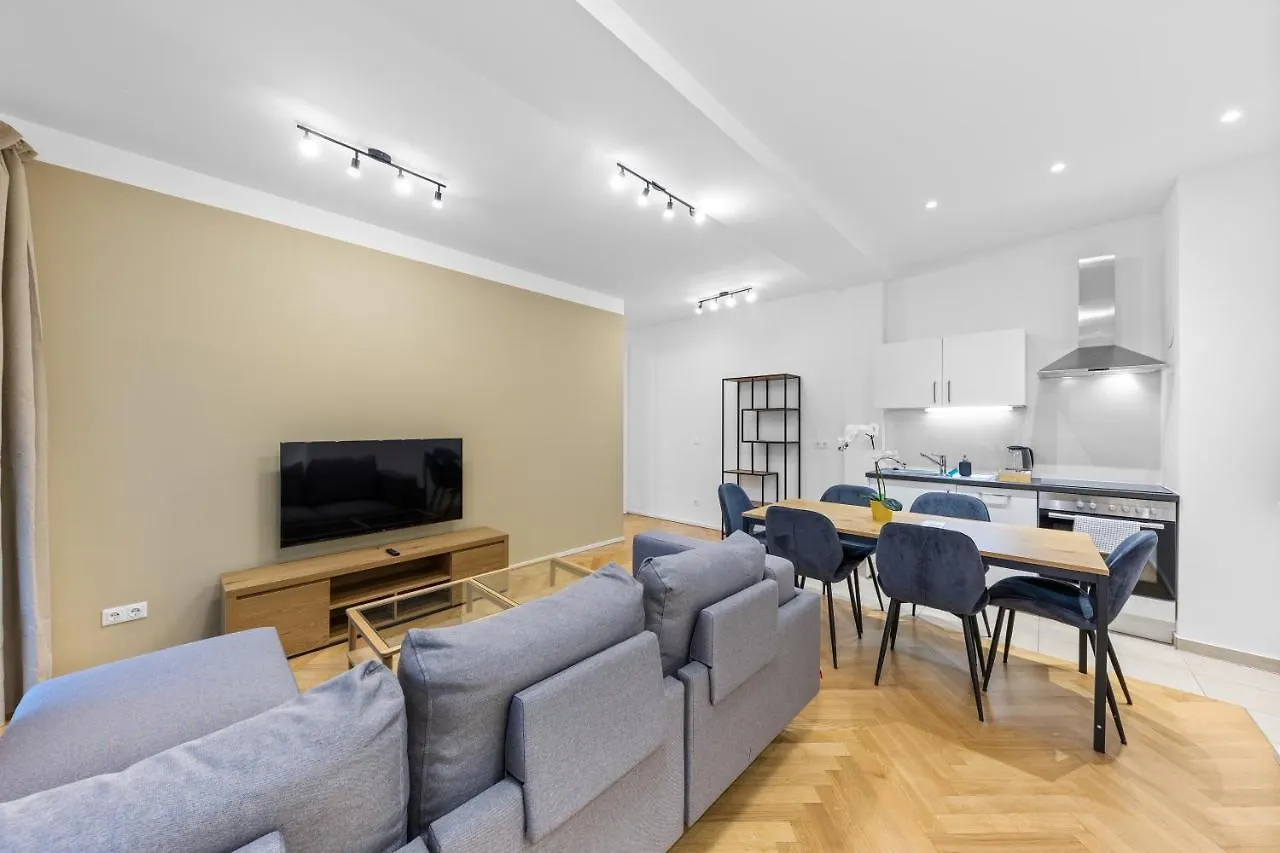 Vienna Chic Residences #King Suite #Brand New#